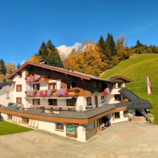 Fantastische, traumhafte #Wanderung auf den #Spielberg, #Kleberkopf, den #Karstein und viele weitere einzigartige #Unternehmungen in den #KitzbühelerAlpen
#einfachnurbärig. 
#GästehausElisabethFieberbrunn
#FerienwohnungSaalbachFieberbrunn
#PillerseeTal #Fieberbrunn #Tirol