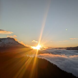 Paradiesischer #Sonnenaufgang auf "meiner" #Buchensteinwand am 26. 10.
#einfachnurbärig.
Wunderschöne Herbststimmung in den #KitzbühelerAlpen
#GästehausElisabethFieberbrunn
#FerienwohnungSaalbachFieberbrunn
#PillerseeTal #Fieberbrunn #Tirol