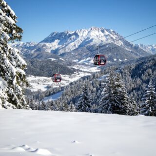 Fantastischer, traumhafter Start in einen neuen Winter voller Spaß im #Skicircus #Saalbach #Hinterglemm #Leogang #Fieberbrunn
#einfachnurbärig.
Das Leben genießen in den #KitzbühelerAlpen
#GästehausElisabethFieberbrunn
#FerienwohnungSaalbachFieberbrunn
#PillerseeTal #Tirol