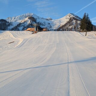 Das #Schifahren im #Skicircus #Saalbach #Hinterglemm #Leogang #Fieberbrunn erfreut uns jeden Tag aufs Neue und das noch bis zum Ostermontag.
#einfachnurbärig.
Das Leben genießen in den #KitzbühelerAlpen
#GästehausElisabethFieberbrunn
#FerienwohnungSaalbachFieberbrunn
#PillerseeTal #Fieberbrunn #Tirol
#daWerna