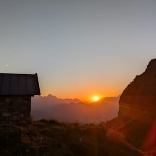 Paradiesischer, traumhafter, unvergesslicher #Sonnenaufgang am #Wildsee.
#einfachnurbärig.
Das Leben genießen in den #KitzbühelerAlpen
#GästehausElisabethFieberbrunn
#FerienwohnungSaalbachFieberbrunn
#PillerseeTal #Fieberbrunn #Tirol
#daWerna