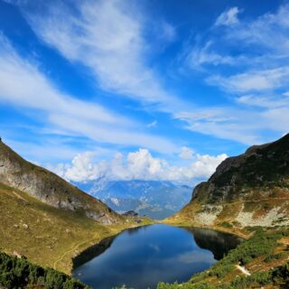 Der #Wildsee, immer wieder aufs neue ein einzigartiges #Fotomotiv, dieser Blick, mit den Wolken, einfach nur volle scheeeeeeeeeeeeeee #einfachnurbärig.
Das Leben genießen in den #KitzbühelerAlpen
#GästehausElisabethFieberbrunn
#FerienwohnungSaalbachFieberbrunn
#PillerseeTal #Fieberbrunn #Tirol
#daWerna